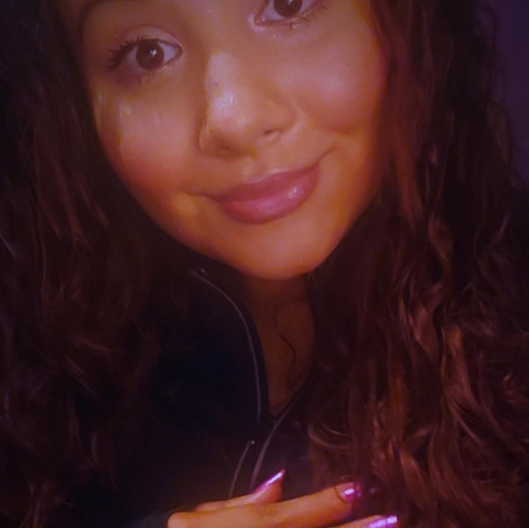 Meet your Posher, Lynlea - Picture 1 of 1